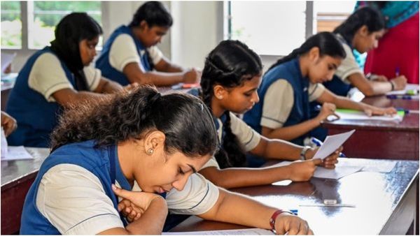 SSLC Results 2025: ಎಸ್‌ಎಸ್‌ಎಲ್‌ಸಿ ಫಲಿತಾಂಶದಲ್ಲಿ ಕನ್ನಡಕ್ಕೇ ಕುತ್ತು; ಮಾತೃಭಾಷೆಯಲ್ಲೇ 1.65 ಲಕ್ಷ ಮಕ್ಕಳು ಫೇಲ್