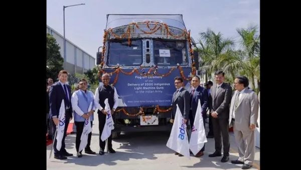 Adani: ರಕ್ಷಣಾ ಕ್ಷೇತ್ರದಲ್ಲಿ ಅದಾನಿ ಗ್ರೂಪ್ ಐತಿಹಾಸಿಕ ಸಾಧನೆ: ಭಾರತೀಯ ಸೇನೆಗೆ ಹಸ್ತಾಂತರವಾಯ್ತು ಸ್ವದೇಶಿ 'ಪ್ರಹಾರ್' ಗನ್