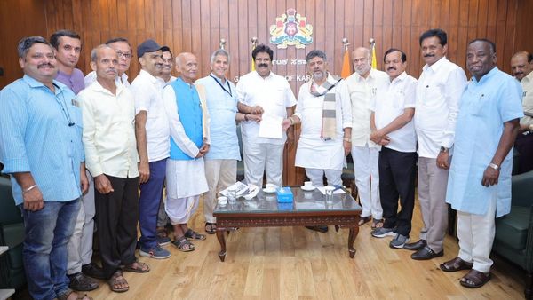 ಉತ್ತರ ಕನ್ನಡ ಜಿಲ್ಲೆಯ ಬೇಡ್ತಿ-ಅಘನಾಶಿನಿ ನದಿ ಜೋಡಣೆ ಯೋಜನೆ ಕೈಬಿಡಲು ಒತ್ತಾಯಿಸಿ ಡಿಕೆ ಶಿವಕುಮಾರ್‌ಗೆ ಮನವಿ