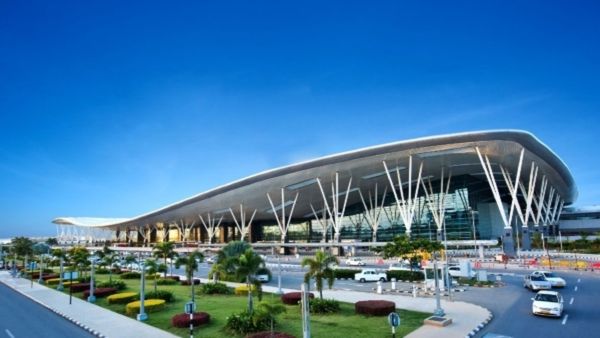 Bengaluru Airport: ಮಳೆ ಅಬ್ಬರಕ್ಕೆ 30 ವಿಮಾನಗಳ ಮಾರ್ಗ ಬದಲು, ಏರ್‌ಪೋರ್ಟ್ ಟರ್ಮಿನಲ್‌ನಲ್ಲಿ ನೀರು ಸೋರಿಕೆ