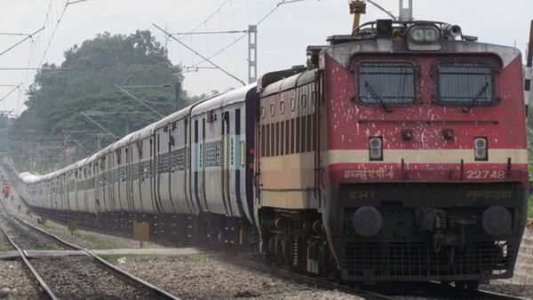 SWR: ಪ್ರಶಾಂತಿ ಎಕ್ಸ್‌ಪ್ರೆಸ್ ರೈಲಿಗೆ ಹೆಚ್ಚುವರಿ ಬೋಗಿ: ರೈಲುಗಳ ನಿಲುಗಡೆಯಲ್ಲಿ ಬದಲಾವಣೆ