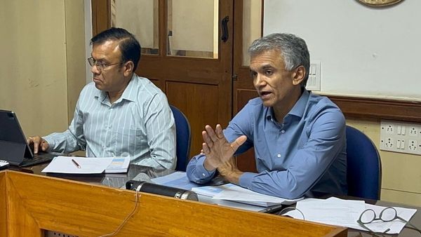 ಸರ್ಕಾರಿ ಜಮೀನು ಒತ್ತುವರಿ ತಡೆಗೆ ಪ್ರತಿ ಮೂರು ತಿಂಗಳಿಗೊಮ್ಮೆ ಸ್ಥಳಕ್ಕೆ ಭೇಟಿ ನೀಡುತ್ತಿರಿ: ಸಚಿವ ಕೃಷ್ಣ ಬೈರೇಗೌಡ ಸೂಚನೆ