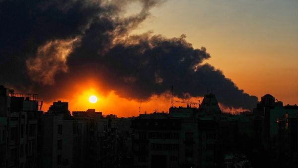 ರಷ್ಯಾಗೆ ಭರ್ಜರಿ ಲಾಭ, ಇರಾನ್ ಯುದ್ಧ ವಿಚಾರದಲ್ಲಿ ಹೊಸ ಚರ್ಚೆ ಶುರು | Donald Trump