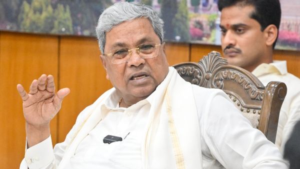 ನೈರುತ್ಯ ರೈಲ್ವೆ: 194 ಗೂಡ್ಸ್‌ ರೈಲು ಮ್ಯಾನೇಜರ್ ಹುದ್ದೆ; ಕನ್ನಡಿಗರಿಗೆ ಅನ್ಯಾಯ, ಮುಖ್ಯಮಂತ್ರಿ ಸಿದ್ದರಾಮಯ್ಯ ಹೇಳಿದ್ದೇನು 
