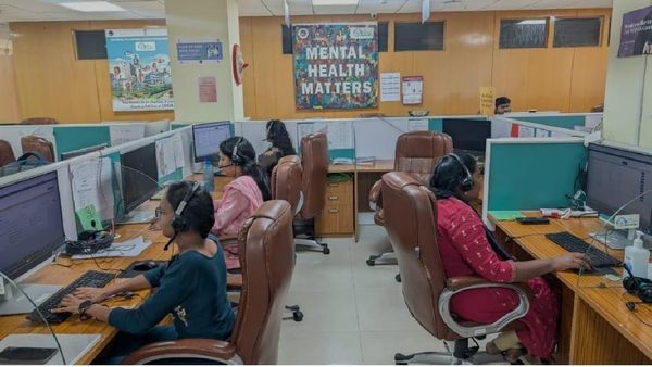 Suicide Cases: ಬೆಂಗಳೂರಿನಲ್ಲಿ ಈ ಕಾರಣಕ್ಕೆ ಆತ್ಮಹತ್ಯೆ ಹೆಚ್ಚಳ: ನಿಮ್ಹಾನ್ಸ್‌ ಟೆಲಿಮನಸ್‌ನಿಂದ 65 ಜನರ ರಕ್ಷಣೆ