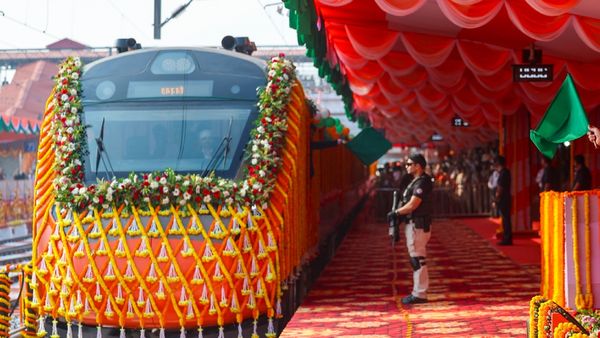 Vande Bharat Express: 20 ಬೋಗಿಗಳ 42ನೇ ವಂದೇ ಭಾರತ್ ರೈಲು ಸಂಚಾರ ಆರಂಭ, ಎಲ್ಲಿ? ವೇಳಾಪಟ್ಟಿ