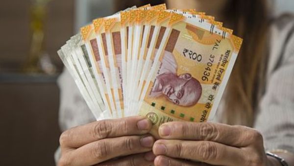 Vastu Tips for Loan: ಸಂಬಳ ಬಂದ ತಕ್ಷಣ ಸಾಲ ತೀರಿಸಬೇಡಿ: ವಾಸ್ತು ಎಚ್ಚರಿಕೆ