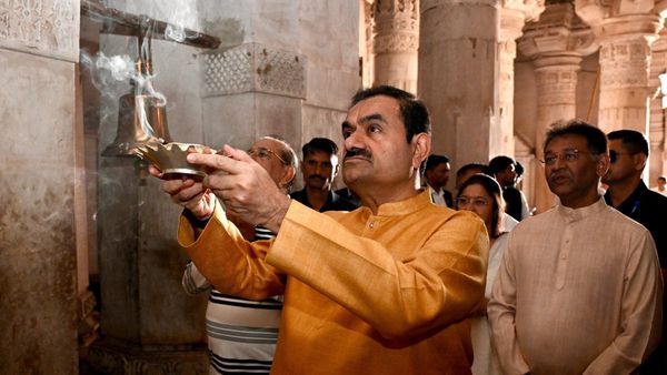 ಅಕ್ಷಯ ತೃತೀಯದ ಪ್ರಯುಕ್ತ ಗುಜರಾತ್‌ನ ತರಂಗ ಜೈನ ದೇವಸ್ಥಾನದಲ್ಲಿ ಗೌತಮ್ ಅದಾನಿ ವಿಶೇಷ ಪೂಜೆ