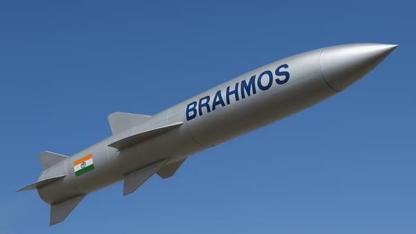 BrahMos: ಬ್ರಹ್ಮೋಸ್ ಕ್ಷಿಪಣಿ ರಫ್ತಿಗೆ ಭರ್ಜರಿ ಉತ್ತೇಜನ: ₹4000 ಕೋಟಿ ಆರ್ಡರ್