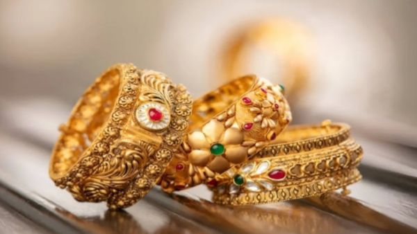 Gold Rate Today: ಕರ್ನಾಟಕದ ಬೆಂಗಳೂರಿನಲ್ಲಿ ಬಂಗಾರ, ಬೆಳ್ಳಿ ಬೆಲೆ ಎಷ್ಟಿದೆ ತಿಳಿಯಿರಿ: ಇಲ್ಲಿದೆ ಏಪ್ರಿಲ್‌ 29ರ ದರಪಟ್ಟಿ    