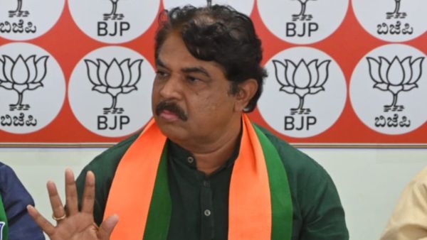 ಕಾಂಗ್ರೆಸ್ ಆಡಳಿತ ವೈಫಲ್ಯಕ್ಕೆ ಎ-ಖಾತೆ ಕೈಗನ್ನಡಿ? ಸರ್ಕಾರದ ವಿರುದ್ದ ಆರ್. ಅಶೋಕ್ ವಾಗ್ದಾಳಿ