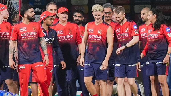 RCB Jacob Bethel: 'ಆರ್‌ಸಿಬಿ ಬಿಟ್ಟು ಓಡಿ ಬಾ': ಬೆಥೆಲ್‌ಗೆ ಸಲಹೆ ಕೊಟ್ಟ ಕುಕ್‌ಗೆ ಐಪಿಎಲ್‌ ಬಗ್ಗೆ ಪಾಠ ಮಾಡಿದ ಪೀಟರ್ಸನ್ 