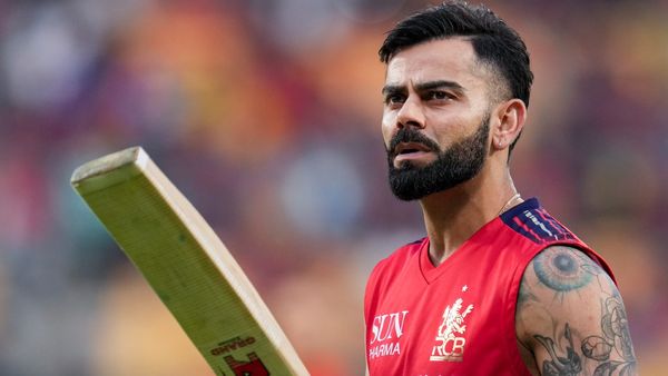 Virat Kohli: ನಾನೇನು ವಿದೇಶಿ ಆಟಗಾರನಾ?: ಲಂಡನ್ ವಾಸ್ತವ್ಯದ ಬಗ್ಗೆ ಟೀಕಾಕಾರರಿಗೆ ವಿರಾಟ್ ಕೊಹ್ಲಿ ತಿರುಗೇಟು   