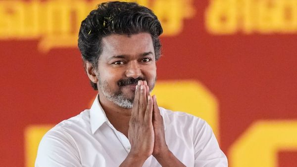 Tamil nadu: ಕಮಲ್ ಹಾಸನ್ - ರಜನೀಕಾಂತ್ ಮಾಡದ ಸಾಧನೆ ಮಾಡಿದ ವಿಜಯ್ - ಬಿಜೆಪಿ ಮೊದಲ ಬಾರಿ ಅಧಿಕಾರಕ್ಕೆ ಸಣ್ಣ ಅವಕಾಶ