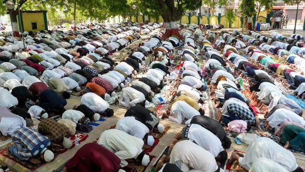 Eid al-Adha: ಏಕಾದಶಿ ಎಂದು ಪ್ರಾಣಿಬಲಿ ಮುಂದೂಡಿದ ಪಂಢರಪುರ ಮುಸ್ಲಿಂ ಸಮುದಾಯ