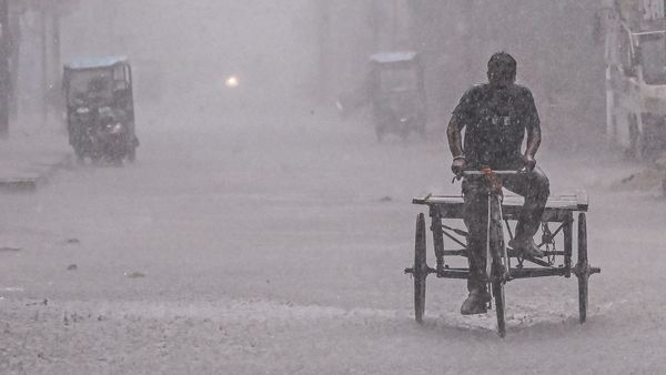 IMD Weather Forecast: ಚಂಡಮಾರುತ ಪ್ರಸರಣ, ಮುಂದಿನ 5 ದಿನ ಈ ಭಾಗಗಳಲ್ಲಿ ಧಾರಾಕಾರ ಮಳೆ: ಹವಾಮಾನ ವರದಿ