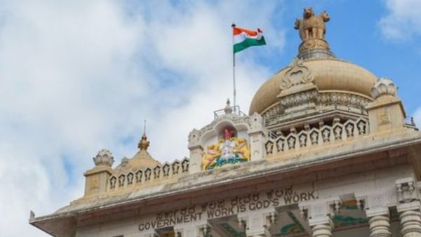 IAS Officers Transfer: ರಾಜ್ಯದಲ್ಲಿ ಇಷ್ಟು ಮಂದಿ ಐಎಎಸ್ ಅಧಿಕಾರಿಗಳ ದಿಢೀರ್ ವರ್ಗಾವಣೆ ಮಾಡಿ ಆದೇಶ