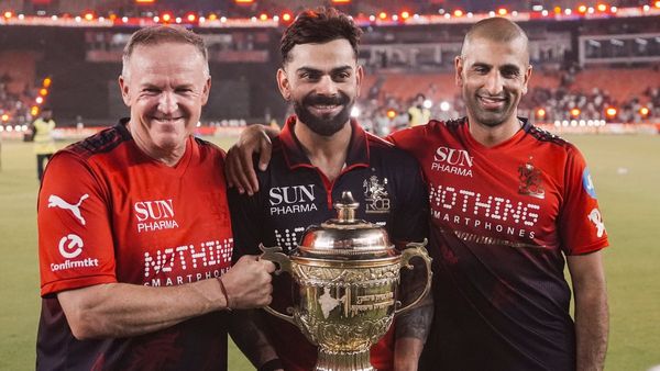 RCB IPL 2026 Trophy: ಆರ್‌ಸಿಬಿಯ ಒರಿಜಿನಲ್ ಟ್ರೋಫಿ ಹಿಂಪಡೆದ ಬಿಸಿಸಿಐ: ಇಲ್ಲಿದೆ ಕಾರಣ