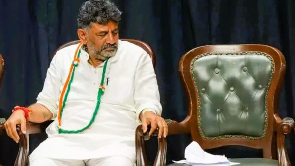 ಡಿಕೆಶಿ ಪ್ರಮಾಣವಚನಕ್ಕೂ ಮುನ್ನವೇ ಶುರುವಾಯ್ತು ಡಿಸಿಎಂ ರೇಸ್; ಲಿಂಗಾಯತ, ದಲಿತ ನಾಯಕರಿಂದ ಭಾರೀ ಒತ್ತಡ
