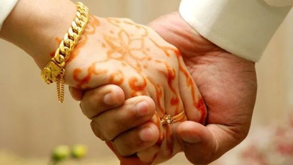 ಹೆಂಡತಿಯಲ್ಲಿ ಈ ಗುಣವಿದ್ದರೆ ಗಂಡಂದಿರಿಗೆ ಇಷ್ಟವಂತೆ: ಮಹಿಳೆಯರು ತಿಳಿದುಕೊಳ್ಳಬೇಕಾದ ಸಂಗತಿ