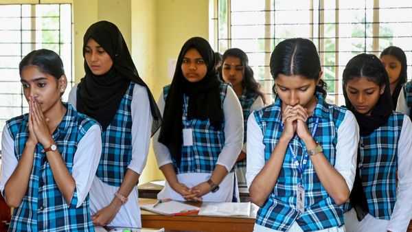 CBSE 12ನೇ ತರಗತಿ ಪೂರಕ ಪರೀಕ್ಷೆ ಮುಂದೂಡಿಕೆ; ಕಾಲೇಜು ಪ್ರವೇಶಾತಿ ವಿಳಂಬದ ಬಗ್ಗೆ ವಿದ್ಯಾರ್ಥಿಗಳ ಆತಂಕ