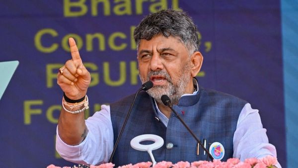 ಹೊರರಾಜ್ಯದವರಿಗೆ ಇಲ್ಲಿ ಜಾಗವಿಲ್ಲ, ಕನ್ನಡಿಗರಿಗಷ್ಟೇ ಮೊದಲ ಆದ್ಯತೆ: ವಲಸಿಗರಿಗೆ ಶಾಕ್‌ ಕೊಟ್ಟ ಸಿಎಂ ಡಿ.ಕೆ.ಶಿವಕುಮಾರ್‌