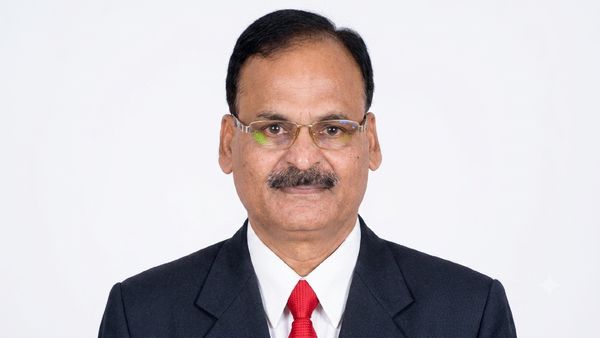 KPSCಯಲ್ಲಿ ಆಯೋಗದಲ್ಲಿ ಮಹಾಹಗರಣ: ಅಧ್ಯಕ್ಷರ ವಿರುದ್ಧವೇ ತಿರುಗಿಬಿದ್ದ ಆಯೋಗ; ರಾಜ್ಯಪಾಲರ ಅಂಗಳಕ್ಕೆ ತಲುಪಿದ ವಿವಾದ!
