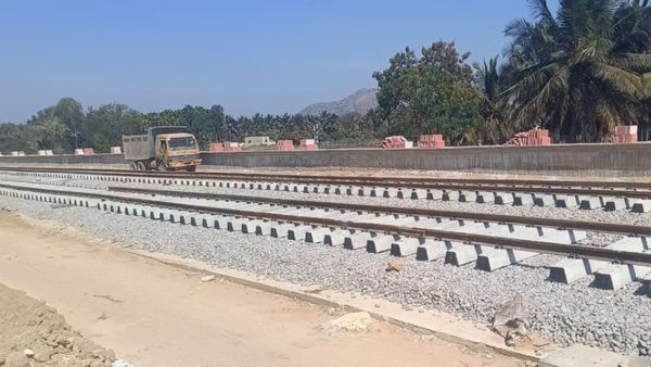 ತುಮಕೂರು - ಚಿತ್ರದುರ್ಗ - ದಾವಣಗೆರೆ ಮತ್ತು ರಾಯದುರ್ಗ - ತುಮಕೂರು ಹೊಸ ರೈಲು ಮಾರ್ಗ ಯಾವಾಗ ಪೂರ್ಣ? ಇಲ್ಲಿದೆ ಅಪ್ಡೇಟ್‌