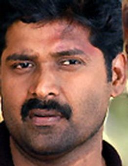 കുഴല്‍പ്പണക്കേസ്‌: വിജയകുമാറിനെ അറസ്റ്റുചെയ്‌ത്‌ വിട്ടയച്ചു