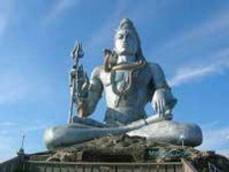 ശിവരാത്രി കര്‍ണാകടത്തില്‍ ഗംഗാജലം വിതരണം ചെയ്‌തു