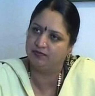 നടപടി രാഷ്ട്രീയപ്രേരിതം : എസ് മാലിനി