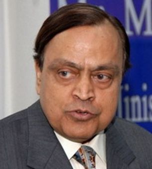 ഇന്ധന വിലകുറയ്‌ക്കില്ല: മുരളി ദേവ്‌റ