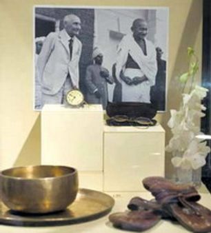 മല്യ വഴി ഗാന്ധിജിയുടെ വസ്‌തുക്കള്‍ ഇന്ത്യയ്‌ക്ക്‌