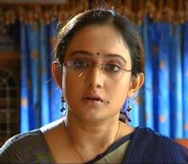 സംഗീതയ്‌ക്കെതിരെ പൊലീസ്‌; പൊലീസിനെതിരെ സംഗീത