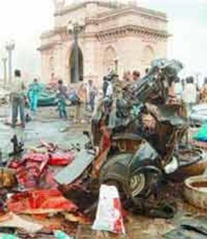 മുംബൈ ഇരട്ടസ്‌ഫോടനം: 3 പ്രതികള്‍ക്കും വധശിക്ഷ