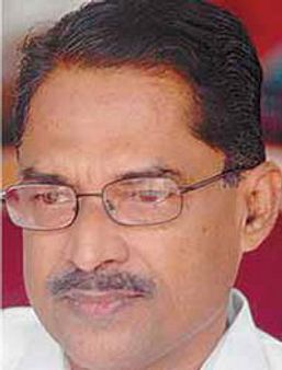 വിഎസിന്‍റെ പ്രൈവറ്റ് സെക്രട്ടറിയെ മാറ്റുന്നു