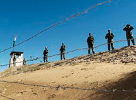 ഇന്ത്യ-പാക്‌ അതിര്‍ത്തിയില്‍ വെടിവെപ്പ്‌