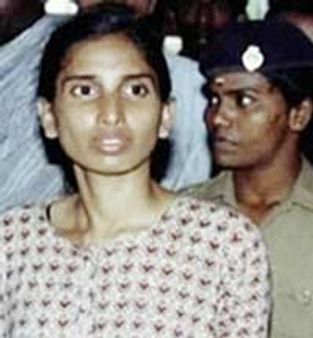 രാജീവ്‌ വധം: നളിനി നിരാഹാരത്തില്‍