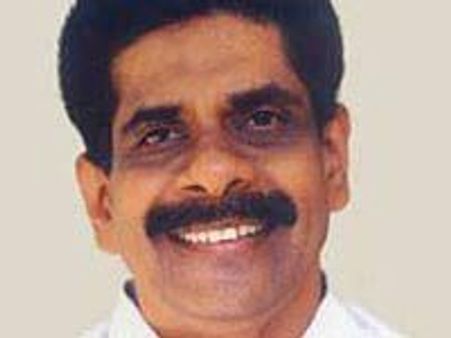 രാമകൃഷ്ണന് പിന്തുണയുമായി മുല്ലപ്പള്ളി