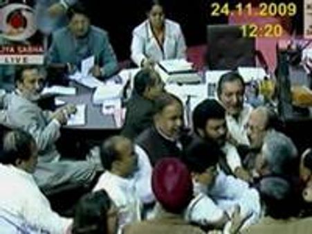 ലിബര്‍ഹാന്‍ റിപ്പോര്‍ട്ട്: രാജ്യസഭയില്‍ കയ്യാങ്കളി