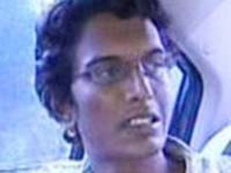 ശബരിയുടെ കാര്‍ ലേലത്തില്‍ വാങ്ങാനാളില്ല