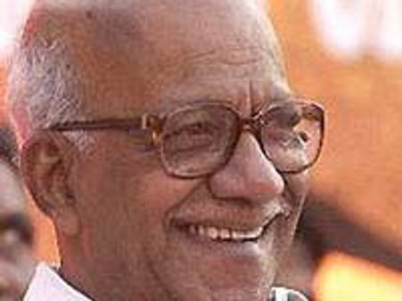 വന്‍കിട പദ്ധതി: ഇളവുകള്‍ ആവാമെന്ന് വെളിയം