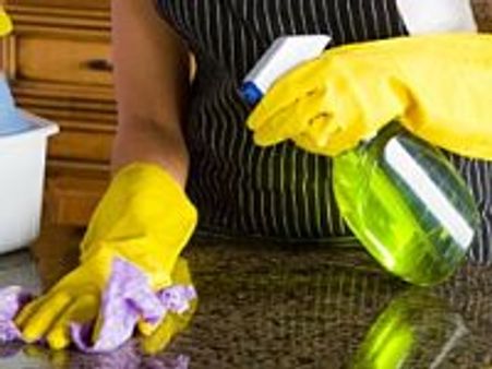 വിദേശത്ത് വീട്ടുജോലി: പ്രായപരിധി ഏര്‍പ്പെടുത്തി