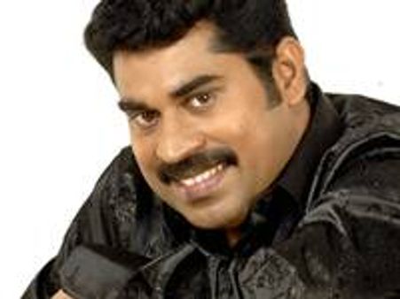 സുരാജ് 3 സിനിമകളില്‍ നായകനാവുന്നു