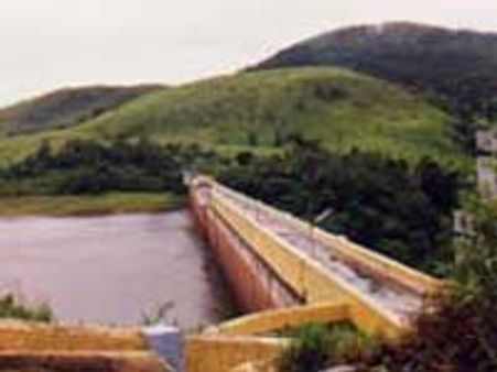 മുല്ലപ്പെരിയാറില്‍ ബോര്‍ഡ് സ്ഥാപിക്കാന്‍ ശ്രമം