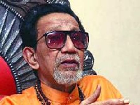 പ്രവാസി വോട്ടിനെതിരെ ബാല്‍ താക്കറെ