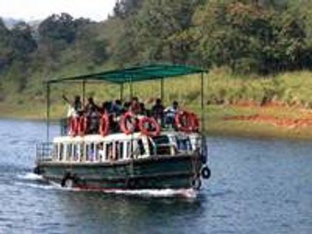 തേക്കടിയില്‍ ബോട്ട് സവാരി പുനരാരംഭിച്ചു