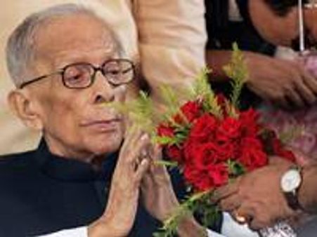 ജ്യോതി ബസു - രാഷ്ട്രീയ നഭസ്സിലെ ചുവന്ന നക്ഷത്രം