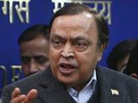 പെട്രോള്‍ വില വര്‍ധന പരിഗണനയില്‍: ദിയോറ