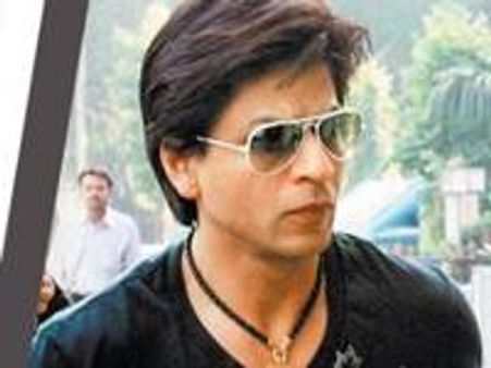 ഷാരൂഖിന് സേനയുടെ വക പാക് ടിക്കറ്റ്